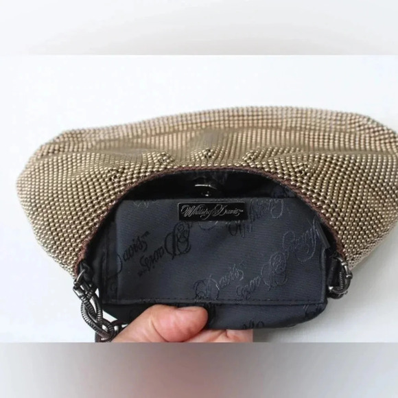 Whiting & Davis mesh evening bag/hand bag - Picture 7 of 11